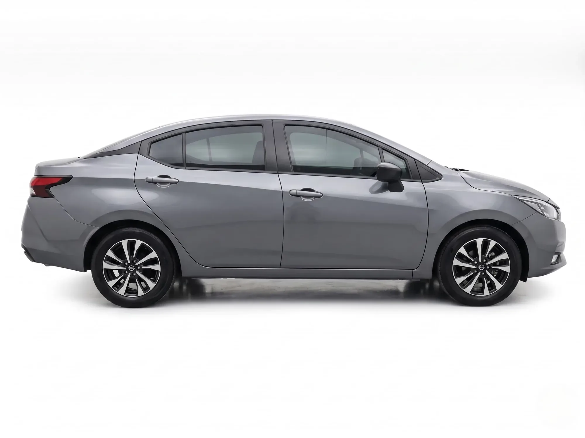 Sedán Nissan Versa Advance 2026 en Ciudad de México — foto 2