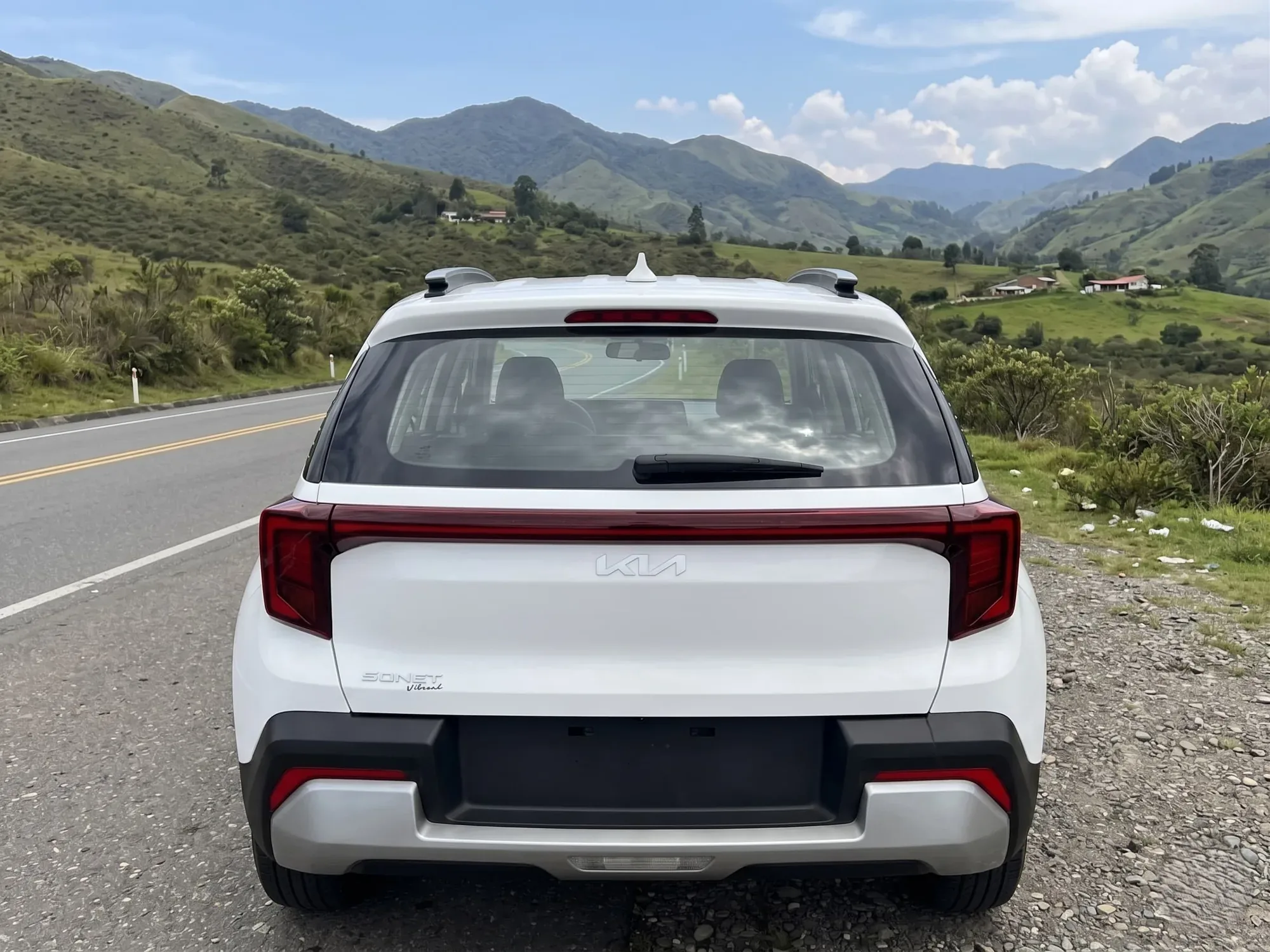 SUV Kia Sonet Vibrant 2026 en Ciudad de México — foto 2